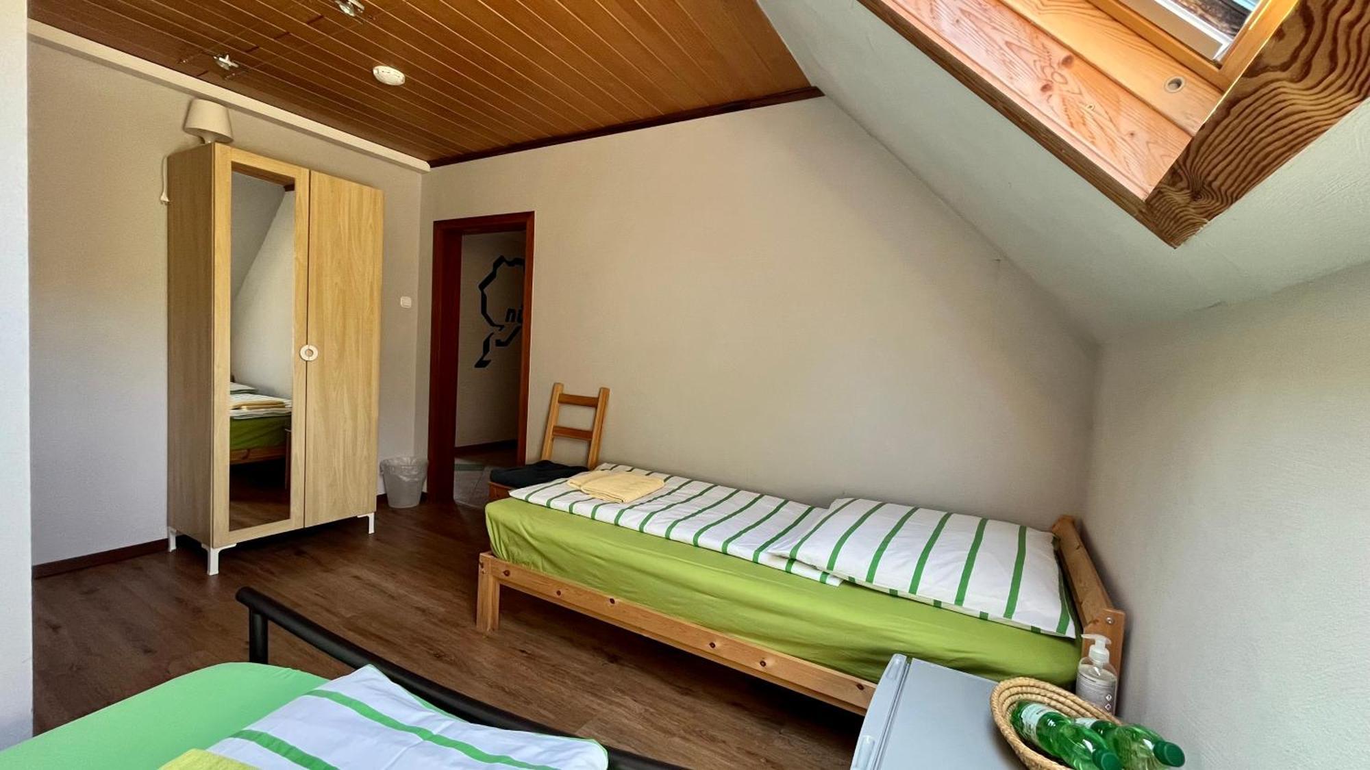 Bed and Breakfast Franky House am Nürburgring Quiddelbach Exterior foto